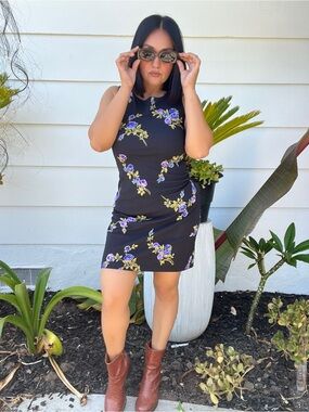 90’s Vintage Floral Black Bodycon Dress - Black with Purple Floral